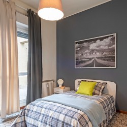 Light Grey Romm